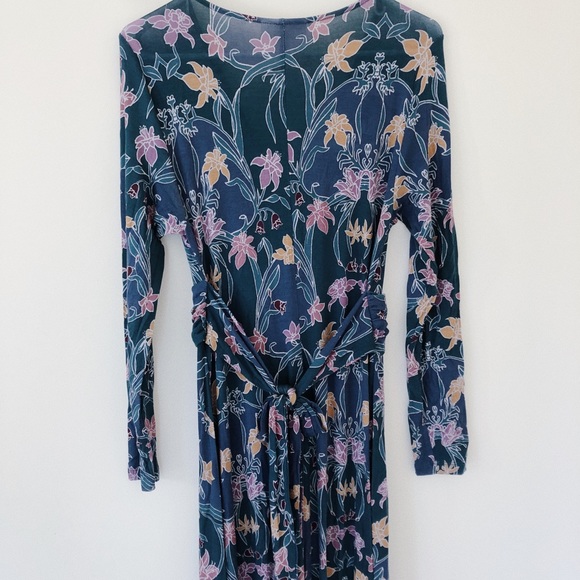 Floral Maternity Dress with Slit - Picture 4 of 6